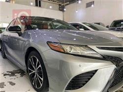 تۆیۆتا کامری